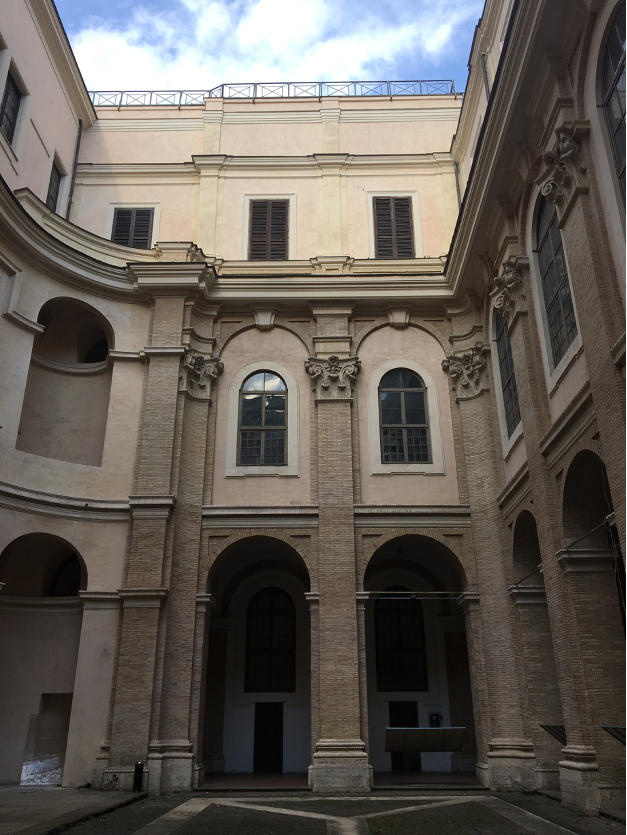 Photograph of Casa dei Filippini, first courtyard.